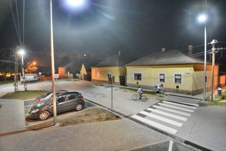 Új parkolók és gyalogos átkelőhelyek épültek a Felsővárosban